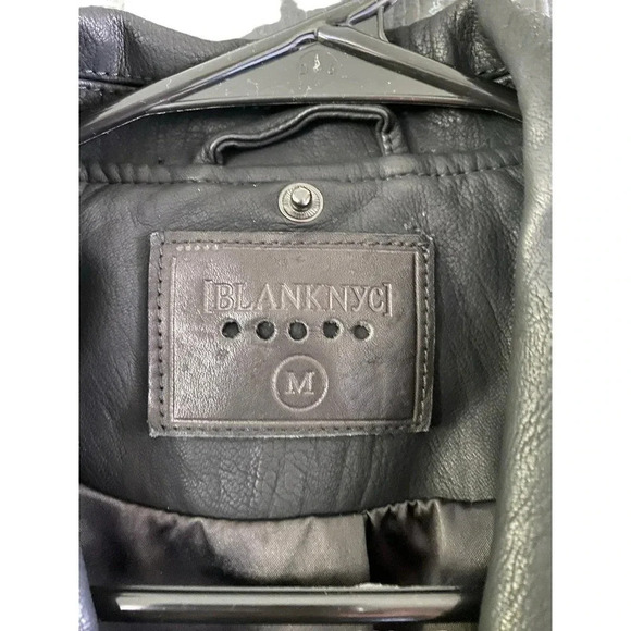 Blank NYC Women's Black Asymmetrical Zip Long Sleeves Moto Jacket Size Medium - Picture 4 of 4